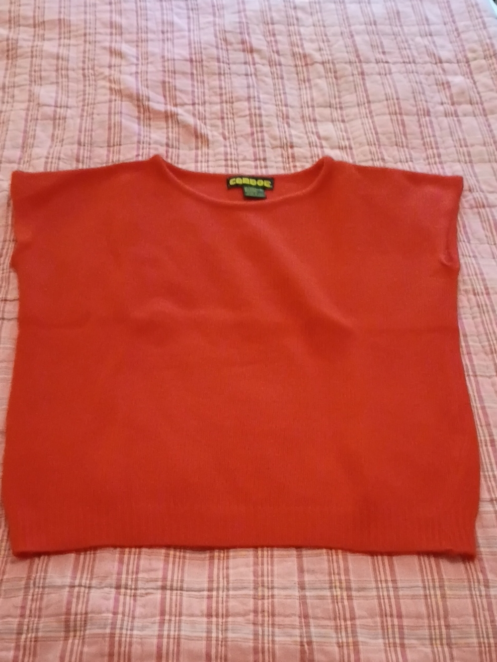 Red Short-Sleeve Knit Crew Neck Sweater